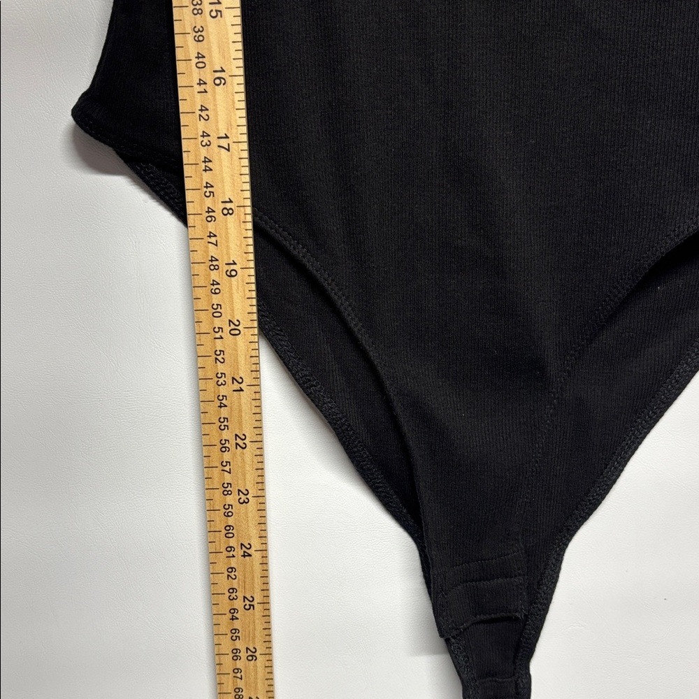 ✨Zara Ruffle Sleeve Bodysuit Black Size L - Picture 13 of 13